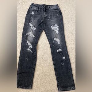 Judy blue boyfriend fit
Never worn
Size 5/27